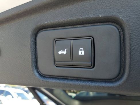 New 2025 Nissan Pathfinder SL image 30