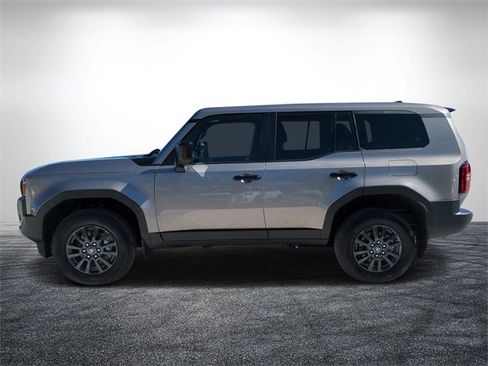 Used 2025 Toyota Land Cruiser image 7