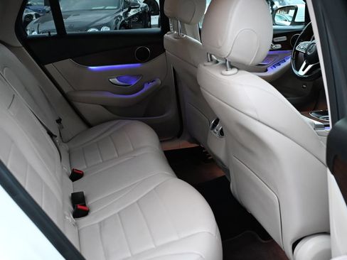 Used 2022 Mercedes-Benz GLC 300 4MATIC image 35