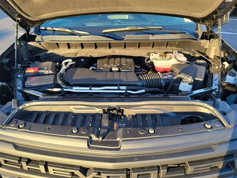 Used 2025 Chevrolet Silverado 1500 Custom image 28