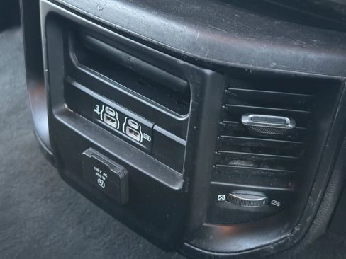Used 2020 RAM 1500 Big Horn AWD/4WD image 21