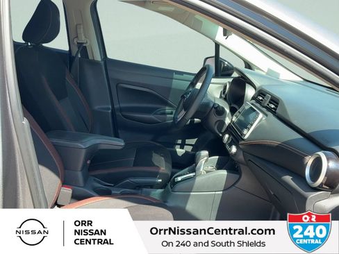 Used 2021 Nissan Versa SR w/ Convenience Package FWD image 11