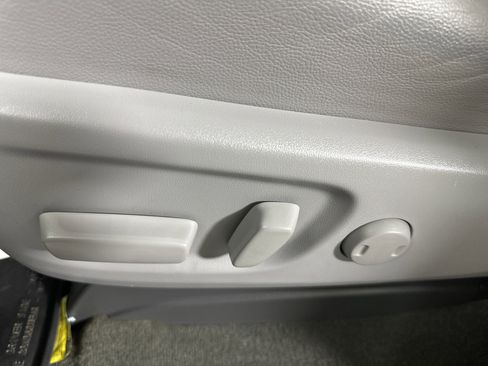 Used 2018 Toyota Sienna AWD image 10