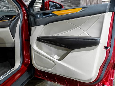 Used 2017 Lincoln MKC Select w/ Select Plus Package image 46