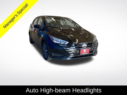 Used 2025 Nissan Versa SV FWD image 13