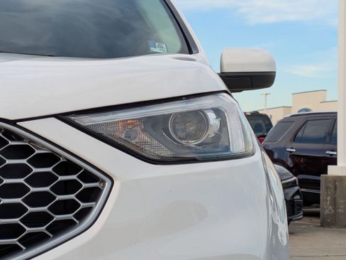 Used 2024 Ford Edge SEL image 11