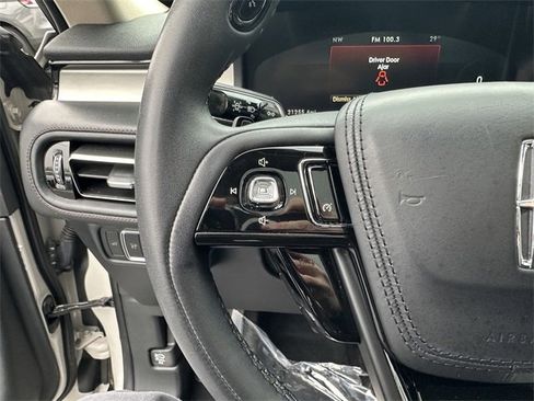 Certified 2022 Lincoln Aviator AWD w/ Premium Package image 28