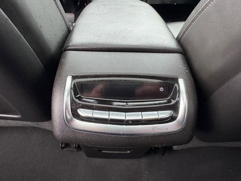 Used 2020 Cadillac XT6 Premium Luxury image 37