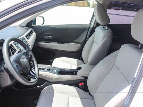 Certified 2021 Honda HR-V LX image 18