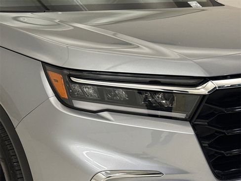 Used 2023 Honda Pilot Elite image 5