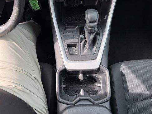 Certified 2025 Toyota RAV4 LE image 21