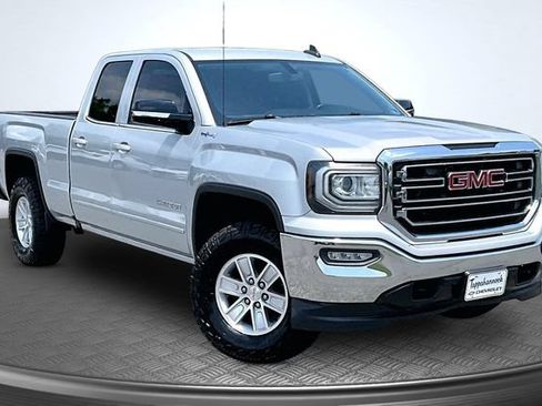 Used 2016 GMC Sierra 1500 SLE w/ SLE Value Package AWD/4WD image 3