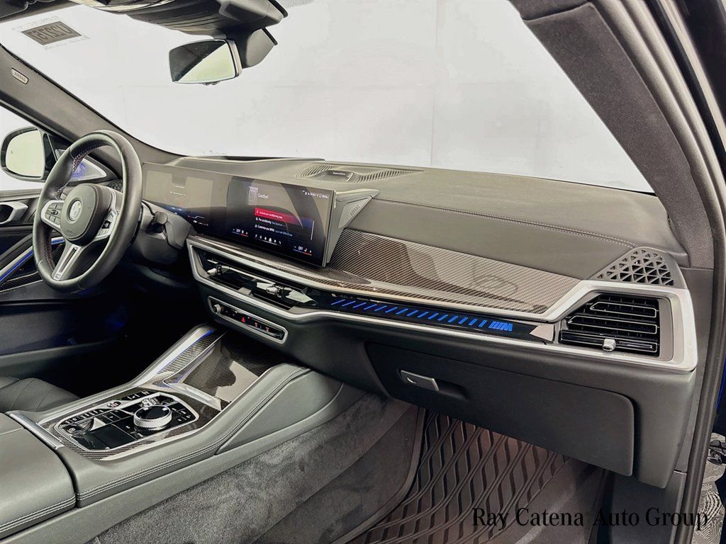 Used 2025 BMW X6 M60i AWD/4WD image 31