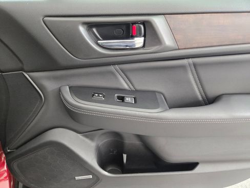 Used 2019 Subaru Outback 2.5i Limited AWD/4WD image 23