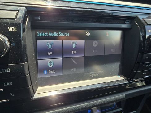 Used 2015 Toyota Corolla S FWD image 23