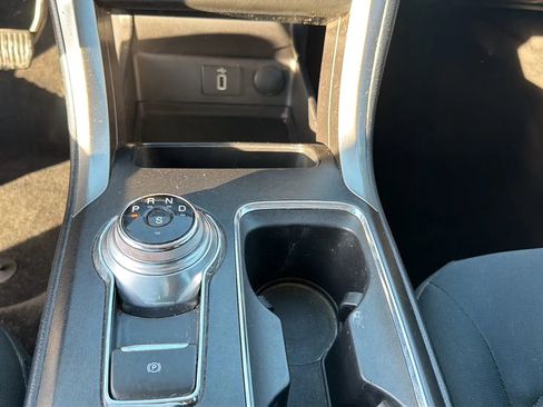 Used 2018 Ford Fusion SE w/ Fusion SE Technology Package FWD image 90
