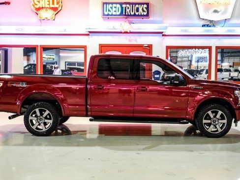 Used 2016 Ford F150 XLT w/ Equipment Group 302A Luxury image 9