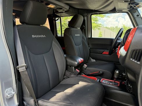 Used 2016 Jeep Wrangler Unlimited Sahara image 31