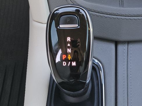 Used 2021 Cadillac XT5 Premium Luxury FWD image 15