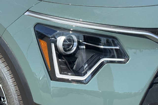New 2026 Kia Niro EX FWD image 34