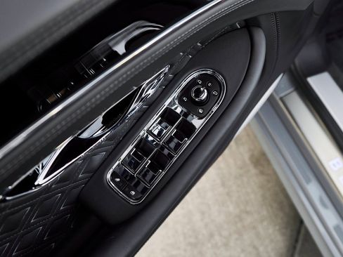 Used 2024 Bentley Continental GT S image 24