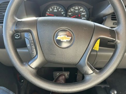 Used 2010 Chevrolet Silverado 1500 LS image 15