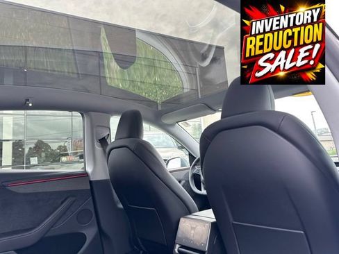 Used 2026 Tesla Model Y AWD image 12
