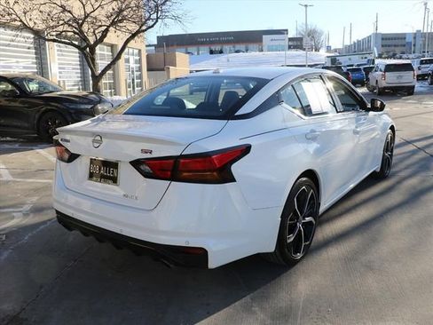 Used 2023 Nissan Altima 2.5 SR w/ SR Premium Package image 5