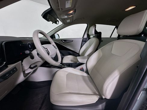 Used 2023 Kia Niro Wind FWD image 13