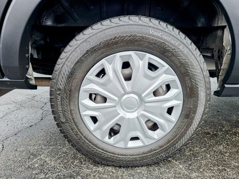 Used 2023 Ford Transit 350 XLT image 26