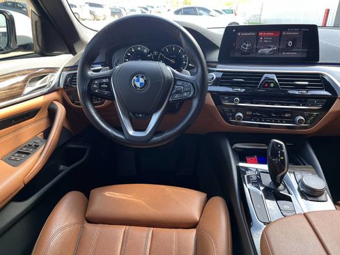 Used 2019 BMW 530i xDrive AWD/4WD image 17