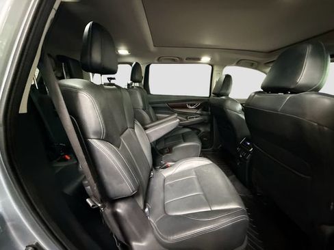 Used 2023 Subaru Ascent Touring AWD/4WD image 31