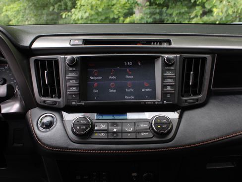 Used 2017 Toyota RAV4 SE w/ Power Special Value Package AWD/4WD image 16