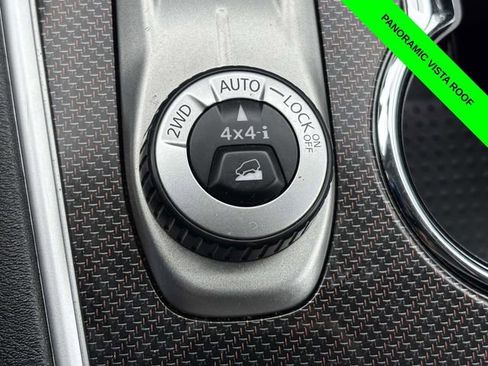 Used 2019 Nissan Pathfinder SL image 26