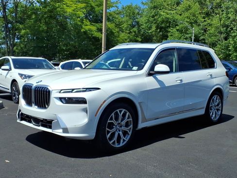 Used 2024 BMW X7 xDrive40i AWD/4WD image 3