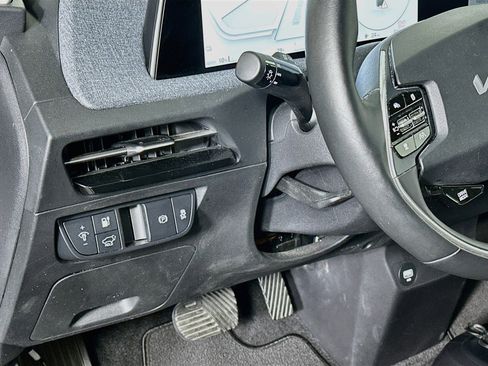 Used 2023 Kia EV6 Wind w/ Wind Technology Package AWD/4WD image 17