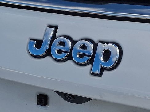 Used 2025 Jeep Compass Limited image 22