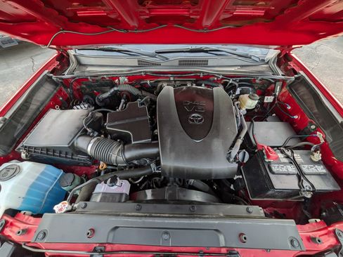 Used 2021 Toyota Tacoma TRD Sport image 25