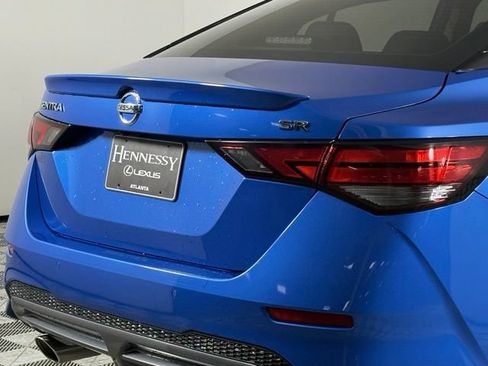 Used 2023 Nissan Sentra SR w/ SR Premium Package FWD image 15