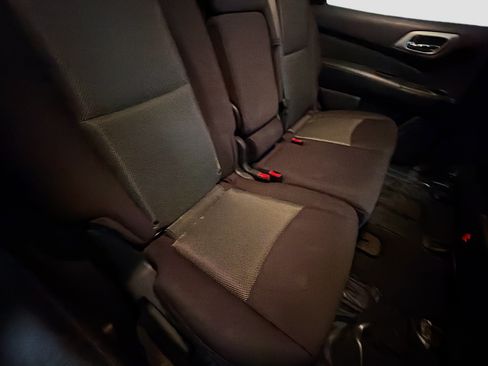 Used 2018 Nissan Pathfinder S FWD image 14