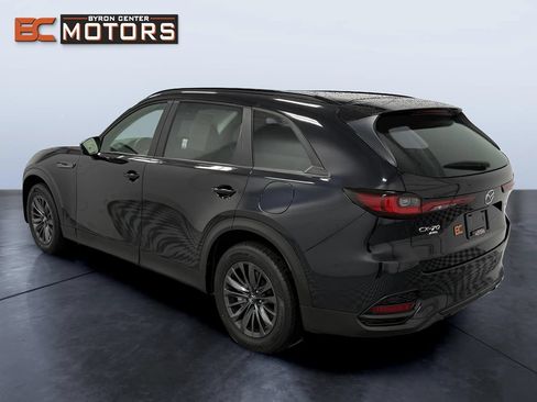 Used 2025 MAZDA CX-70 3.3 Turbo w/ Preferred Package AWD/4WD image 5