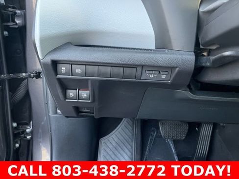 Used 2025 Toyota Sienna XLE image 31