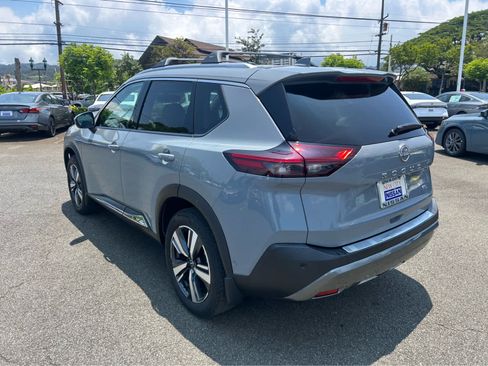 Used 2023 Nissan Rogue SL w/ SL Premium Package FWD image 4