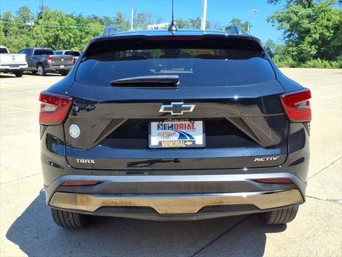 Used 2024 Chevrolet Trax ACTIV w/ Sunroof Package FWD image 6
