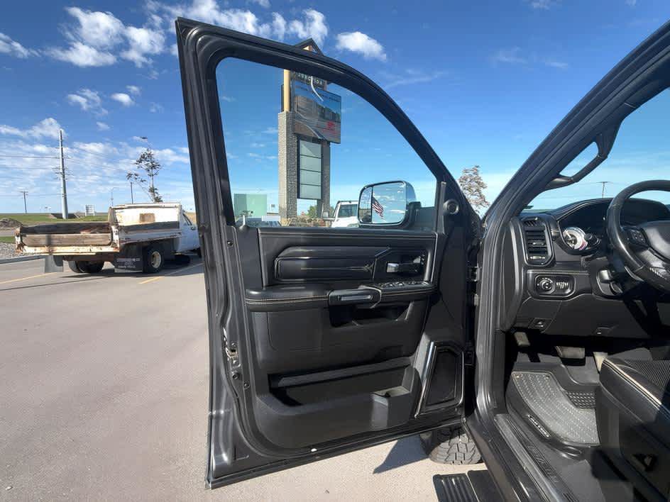 Used 2022 RAM 2500 Limited AWD/4WD image 10