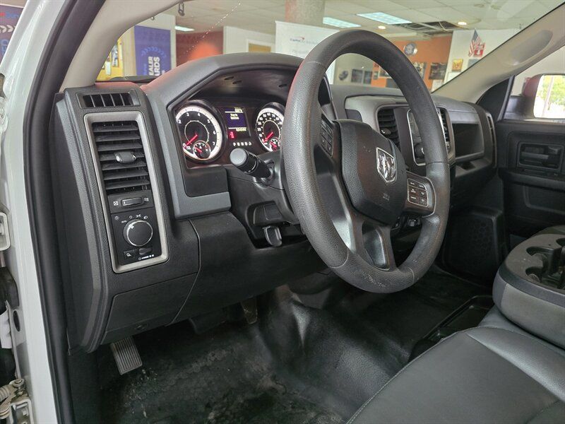 Used 2019 RAM 1500 Tradesman w/ Chrome Appearance Group AWD/4WD image 9