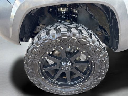 Used 2023 Toyota Tacoma TRD Sport image 38