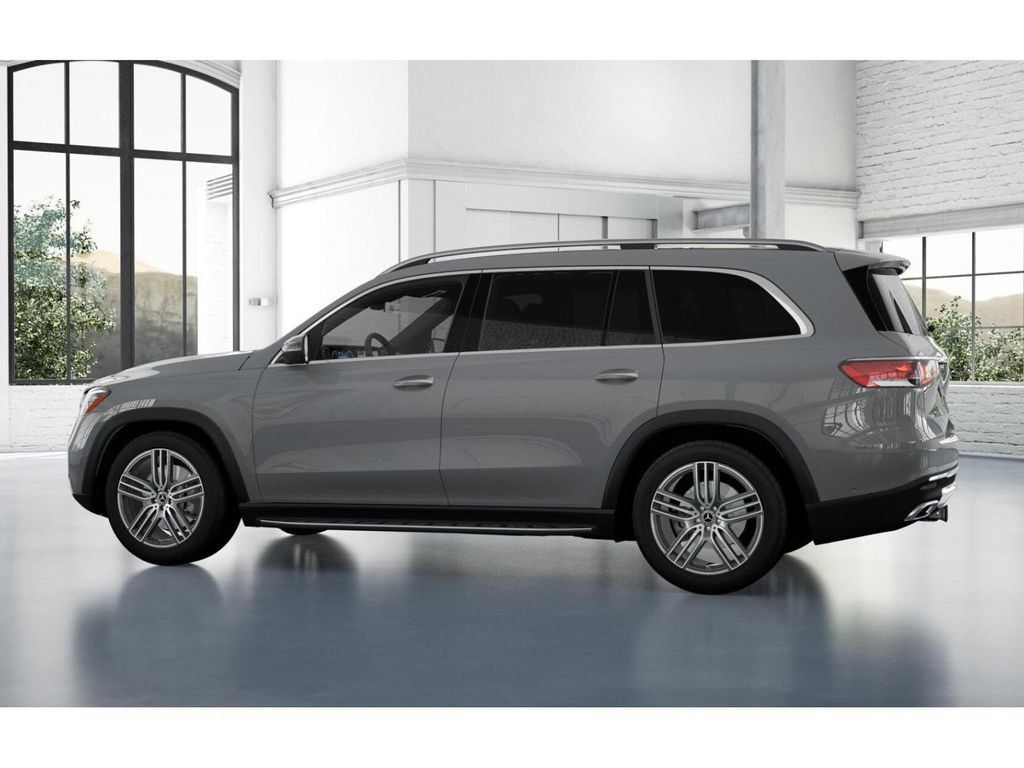 Certified 2026 Mercedes-Benz GLS 450 4MATIC image 32