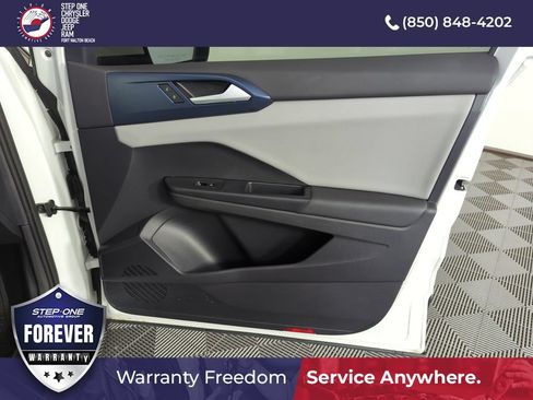 Used 2022 Volkswagen Taos SE FWD image 30