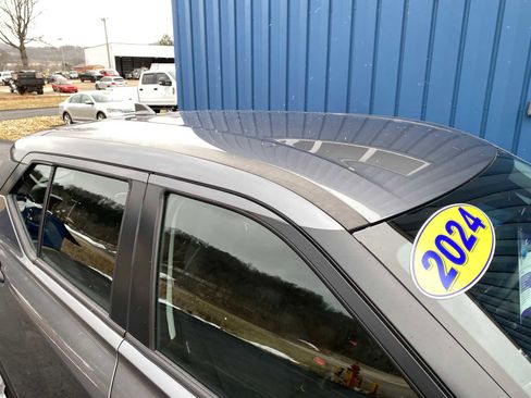 Used 2024 Nissan Kicks S image 5